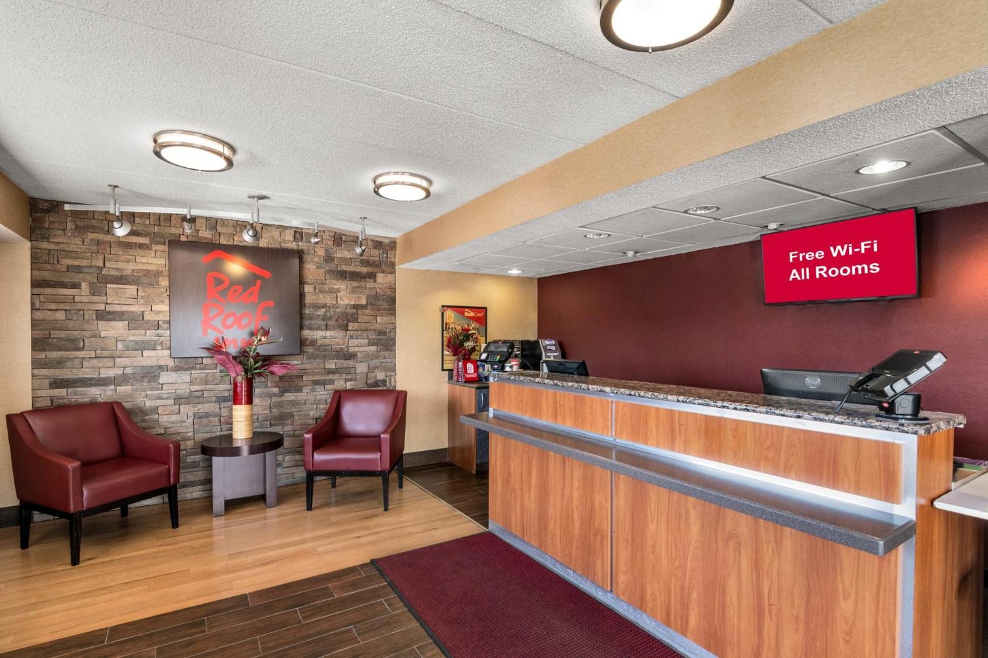 Red Roof Inn Enfield Exterior photo