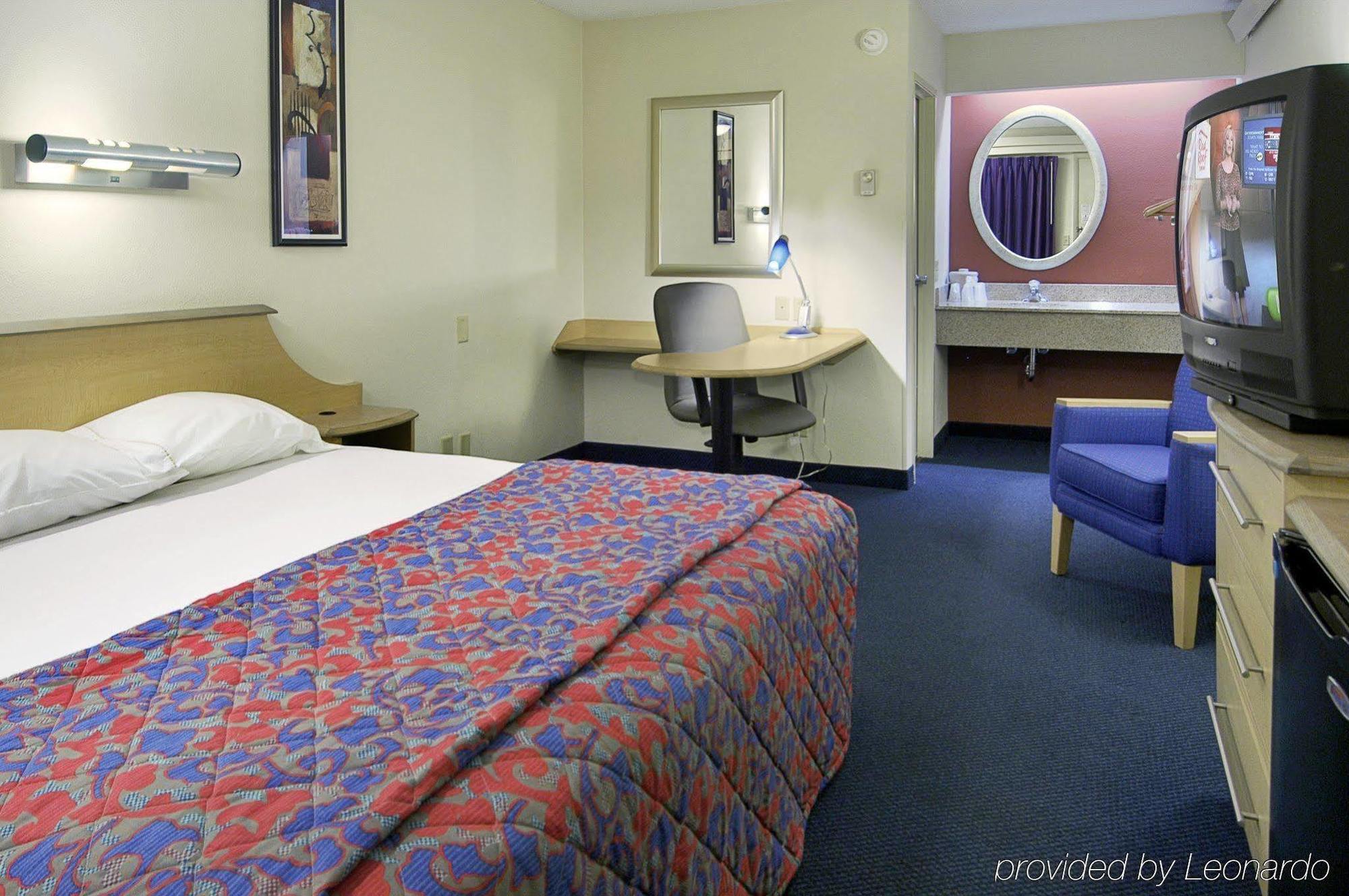 Red Roof Inn Enfield Room photo